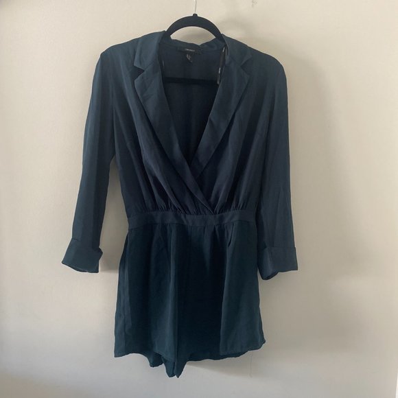 Green Long Sleeve Collared Romper - Picture 1 of 8